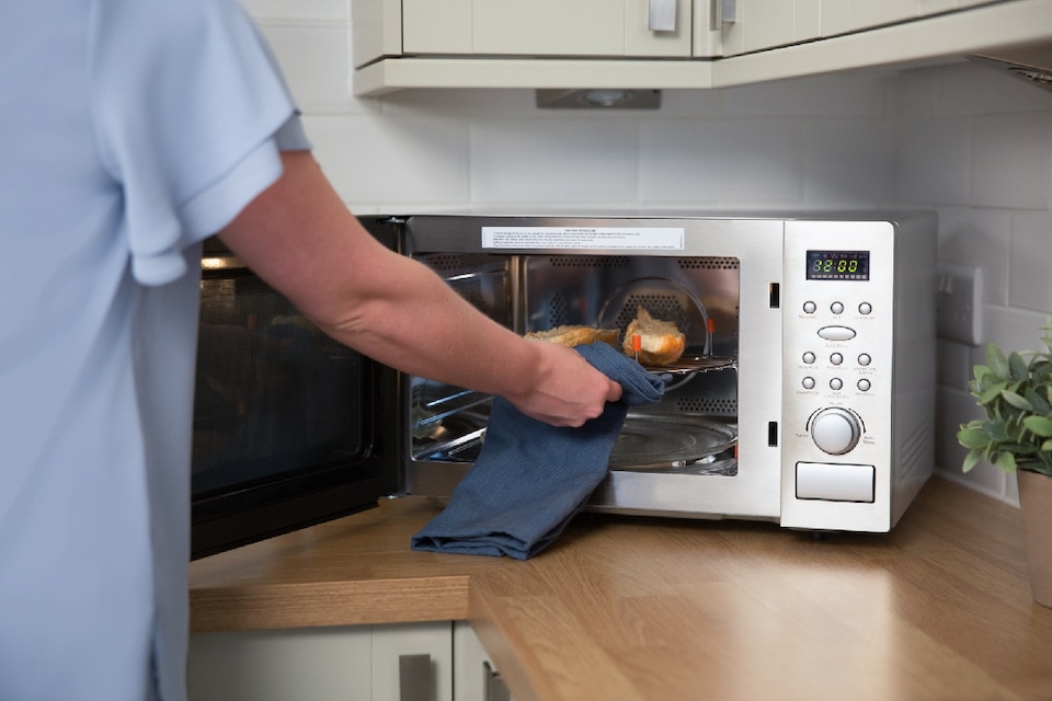 image 1 of Russell Hobbs RHM2574 Combination Microwave 25L 900W Silver Digital Grill & Oven