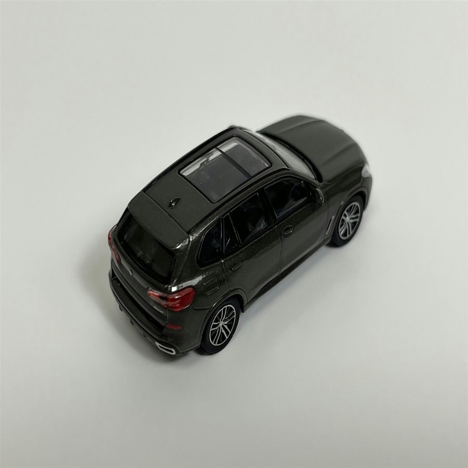 image 1 of BMW X5 2019 Beige Metallic 1:87 Scale Minichamps 870029200