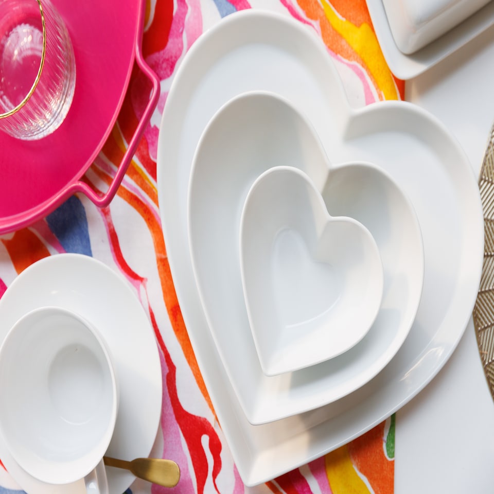 image 1 of Mikasa Serving Platter White Porcelain Heart Shaped 30cm