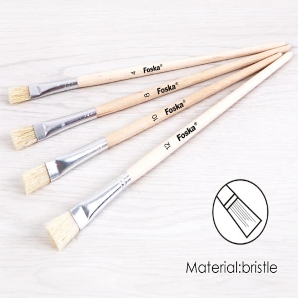 image 1 of Pack of 4 Assorted Size Wooden Handle Bristle Artist Oil Painting Brushes
