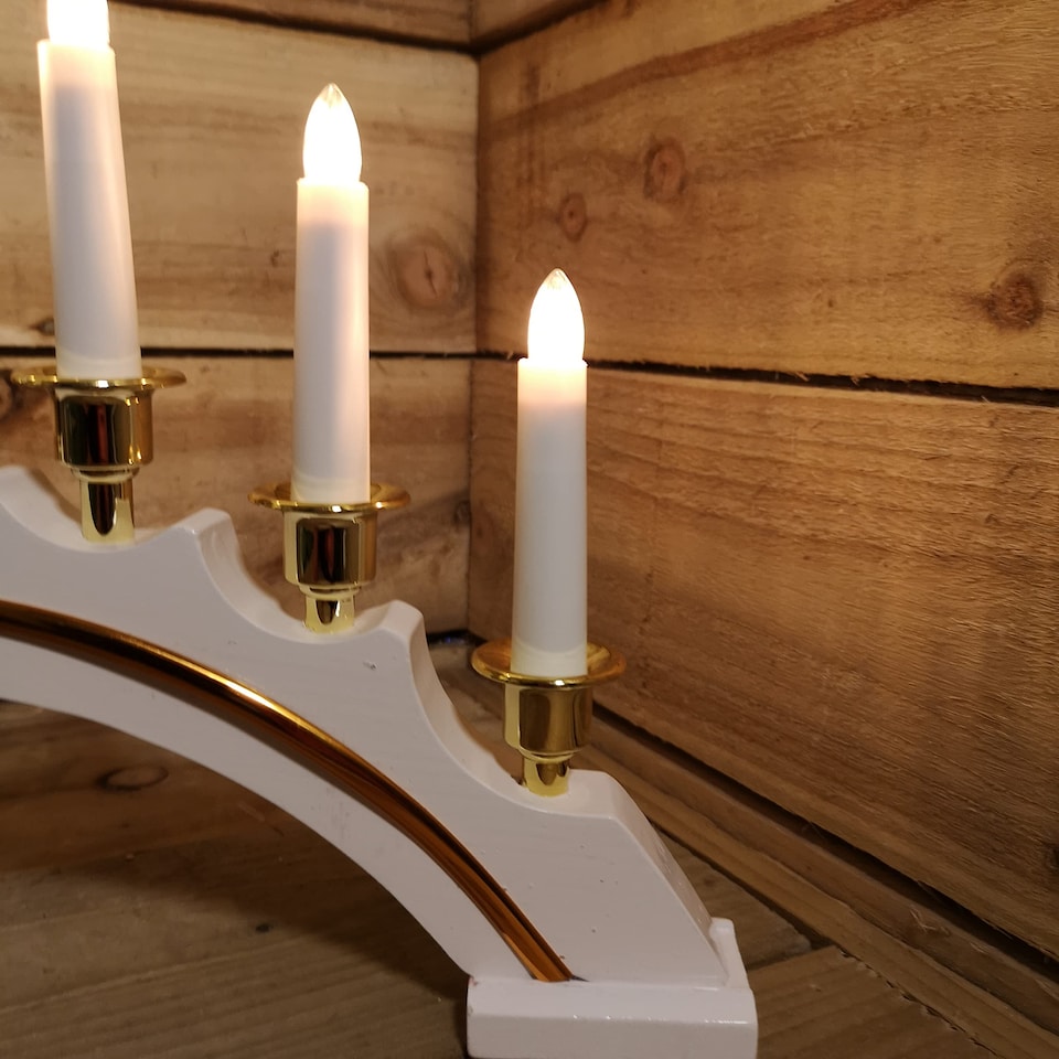 image 1 of 2.7m x 20cm Plain Green Christmas Garland with 260 Tips