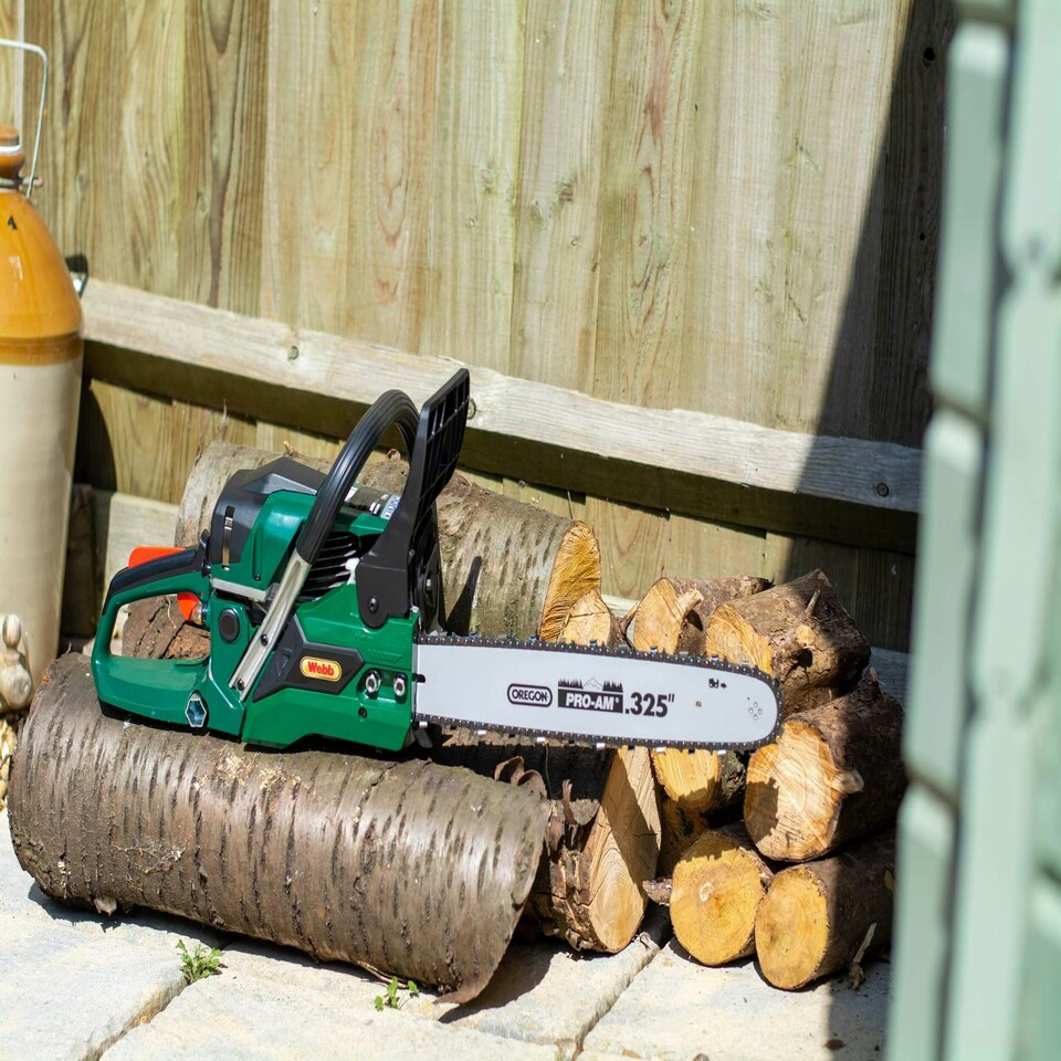 image 1 of Webb WEPCS16 40cm (16") 45cc Petrol Chainsaw