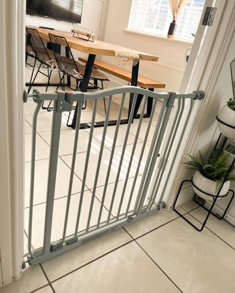 image 1 of Bettacare Curved Top Dog Gate, 197cm - 206cm, Matt Grey, Pressure Fit Pet Gate for Dog and Puppy, Pet and Dog Barrier | Grey