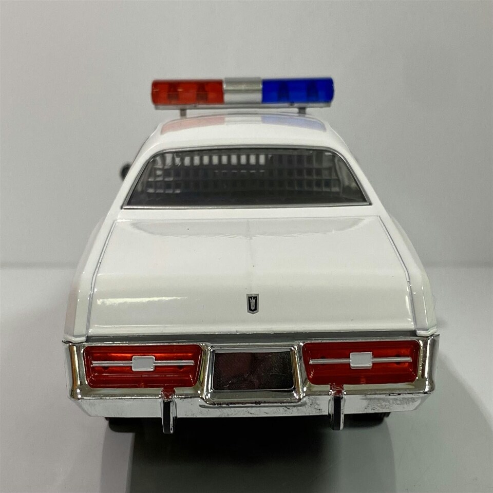 image 1 of 1975 Dodge Coronet County Sheriff Police Car 1:24 Greenlight 84104