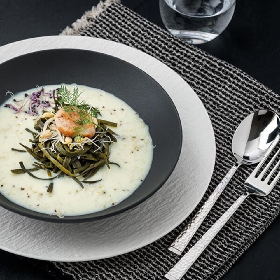 image 1 of Villeroy & Boch Manufacture Rock Blanc 27cm Flat Plate