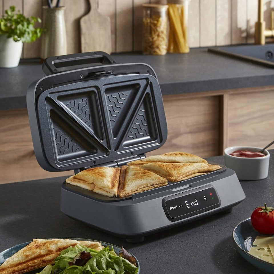 image 1 of MORPHY RICHARDS GRILLX TOASTED SANDWICH MAKER