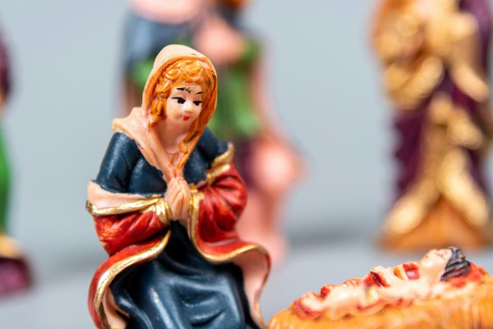 image 1 of Handmade Nativity Scene Birth Jesus Wooden Stable Figurine House Sculpture Christmas Decoration Xmas Décor