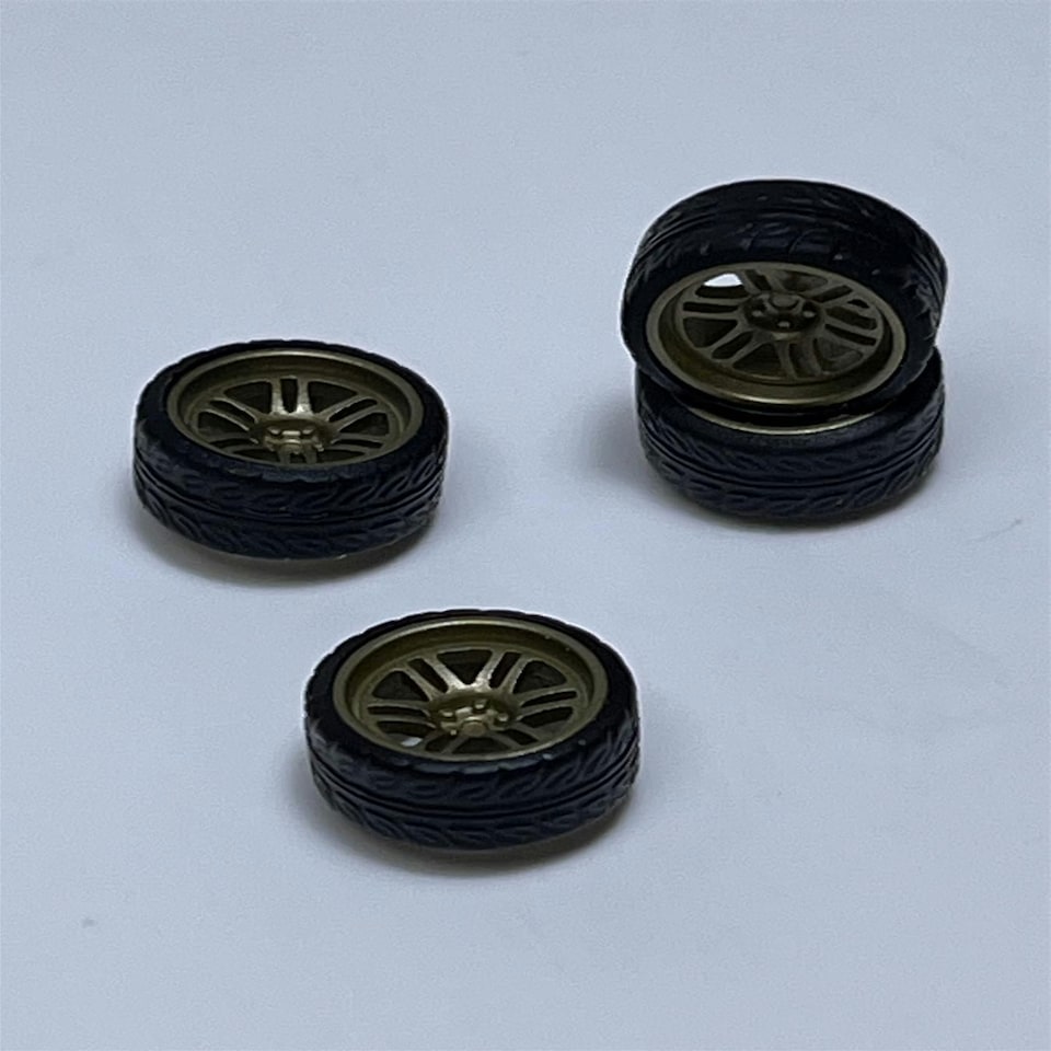 image 1 of BNDS Custom Wheel Parts Wheel and Tyre Set Bronze 1:64 MOT Hobby BC26403RB