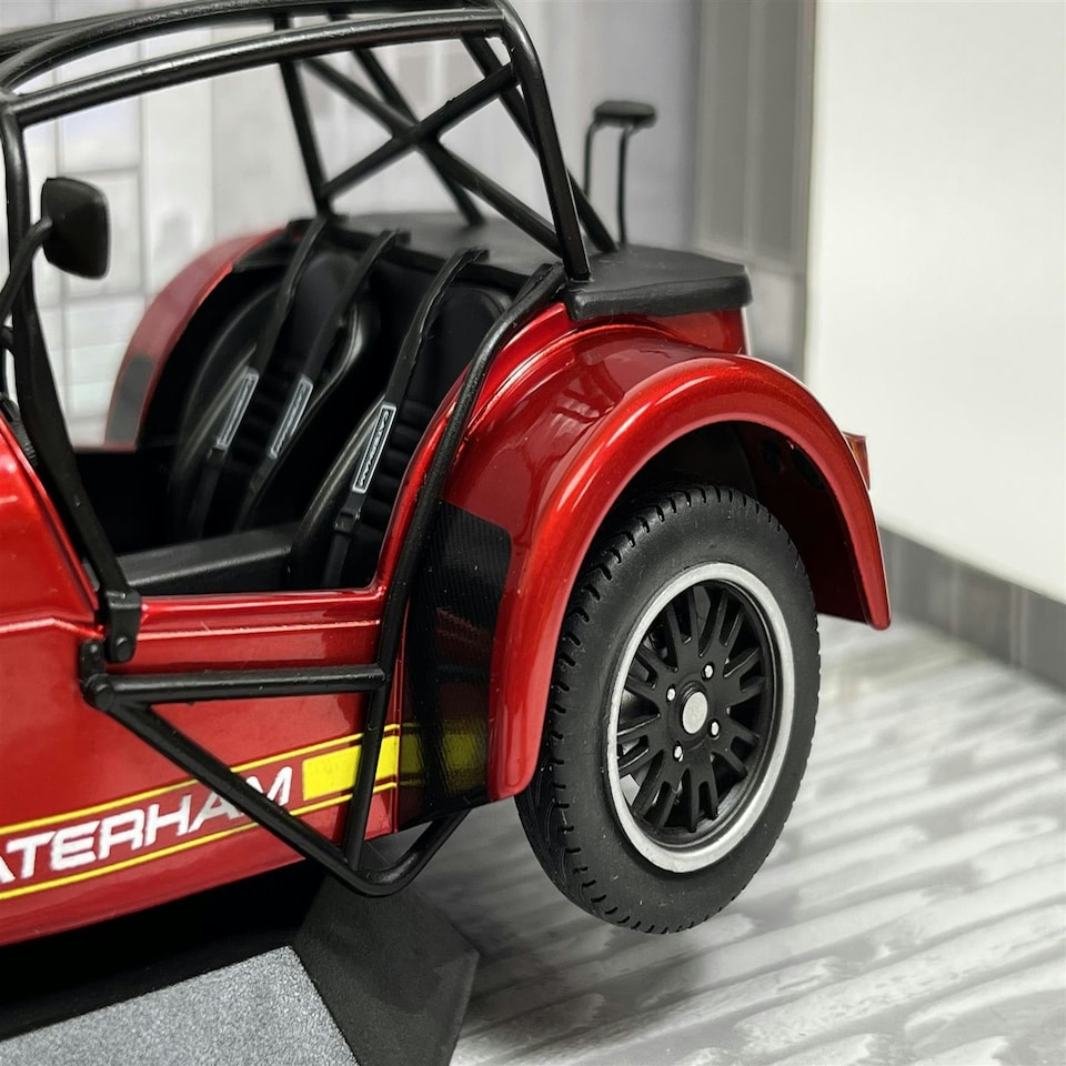 image 1 of Catheram Seven 275 Academy 2014 Red 1:18 Scale Solido 1801804