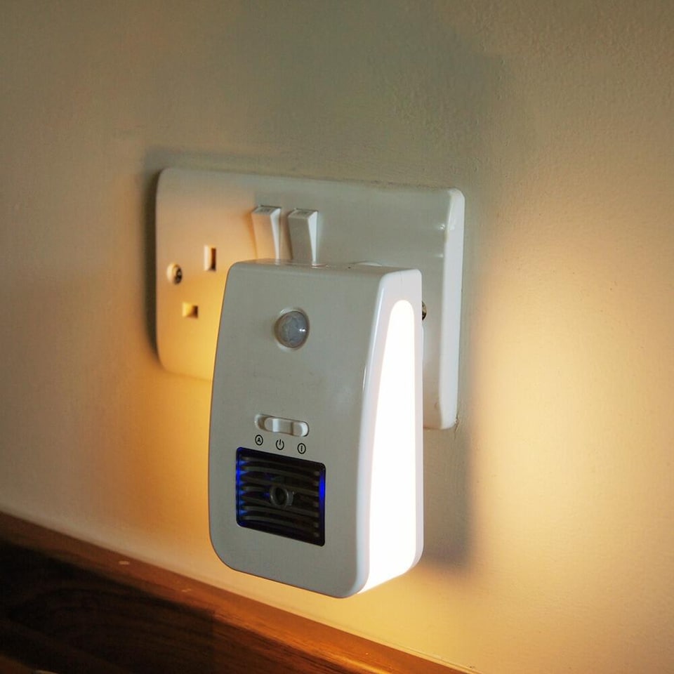 image 1 of Lifemax Night Light Air Purifier