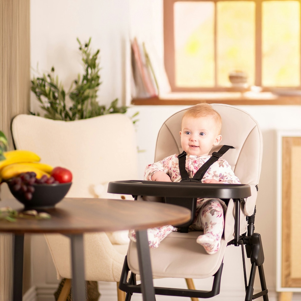 image 1 of Red Kite Feed Me Fold Highchair