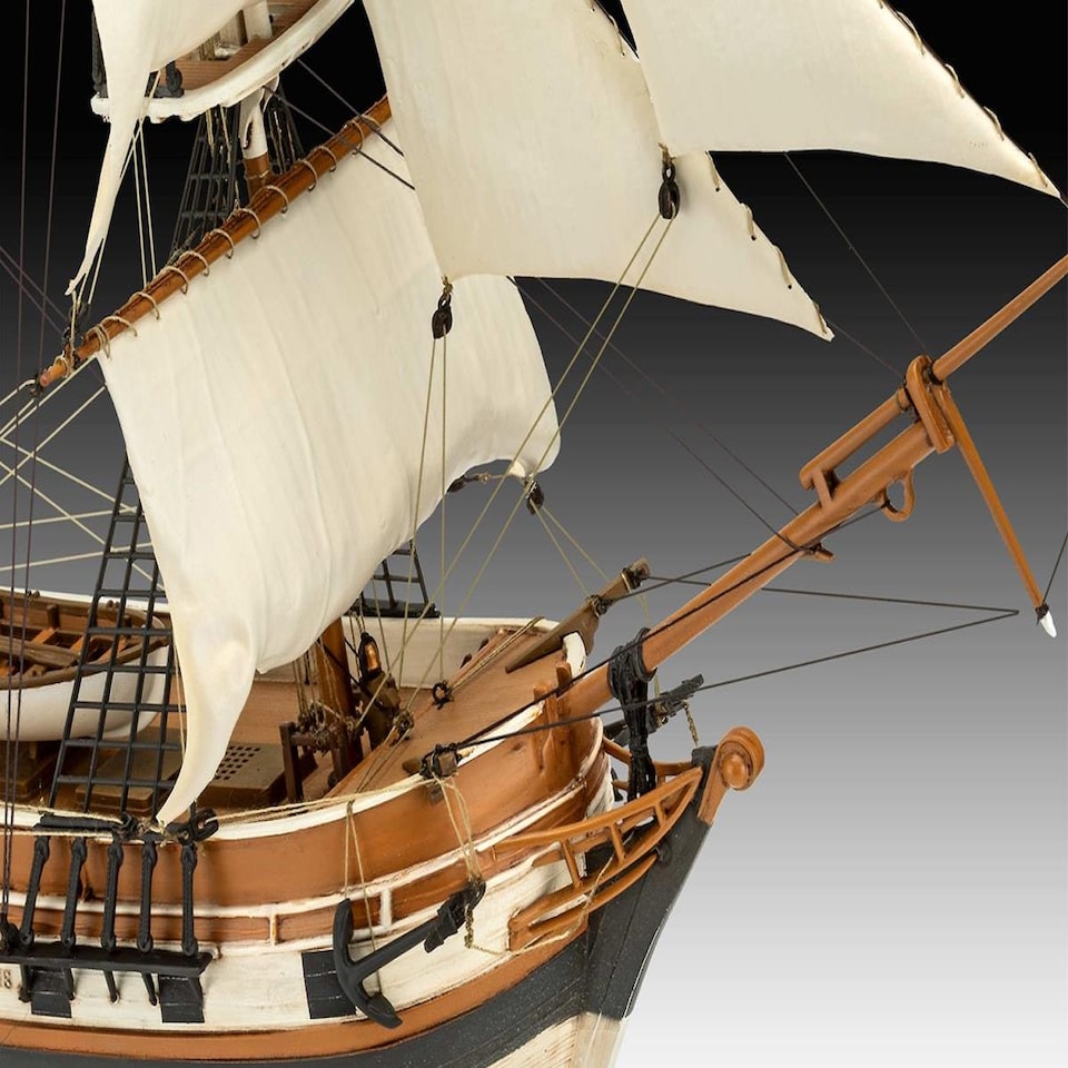 image 1 of Revell British HMS Beagle (1:96 Scale)