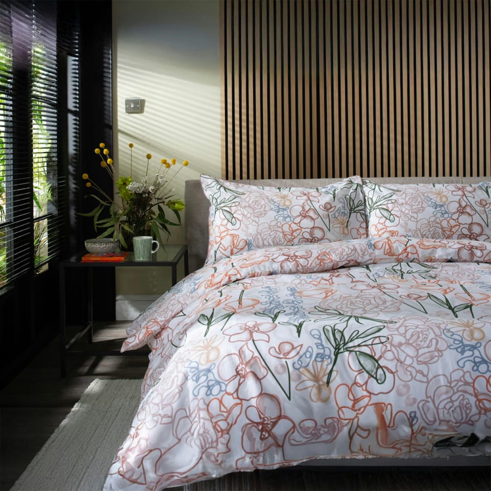 image 1 of Naive Floral Cotton Duvet Set – Stylish Bedlinen with Floral Design White | Multi | Double