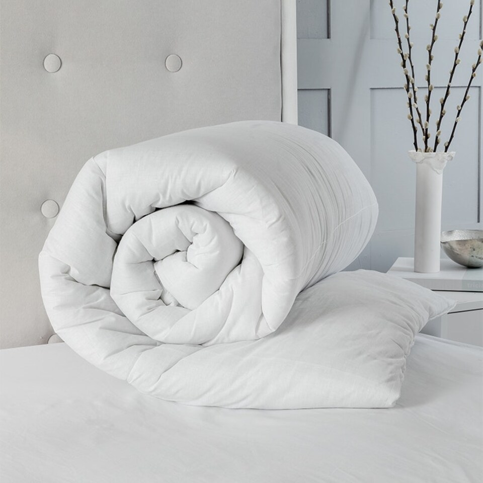image 1 of Winter Duvet 13.5 Tog Polycotton And Hollowfibre Filling Double White