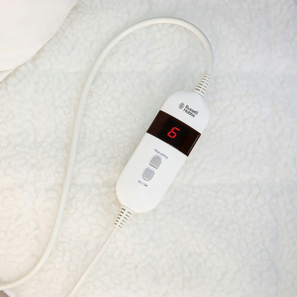 image 1 of Russell Hobbs Luxury Electric Blanket Sherpa Fleece Double Size RHBDB8004 White