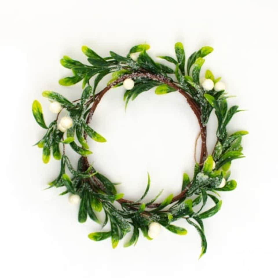 Artificial Christmas Mistletoe Wreath Decoration 25cm