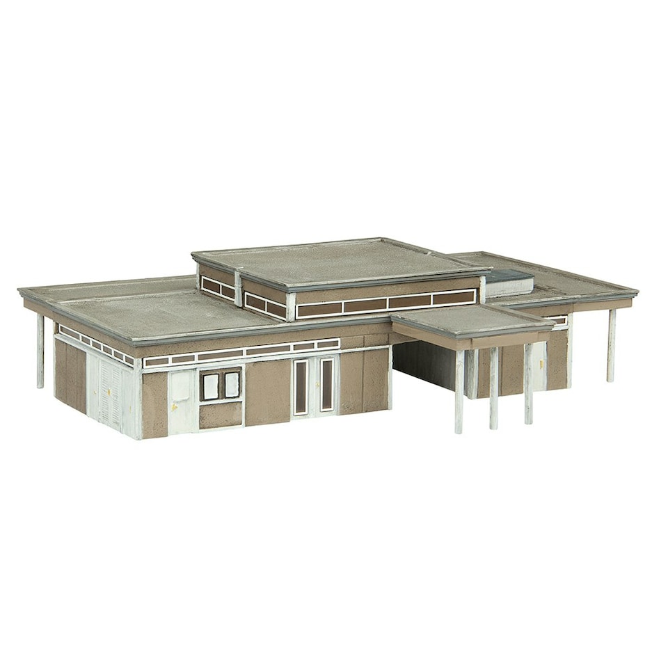 Graham Farish Scenecraft Post War Systen Built Station (Pre-Built)
