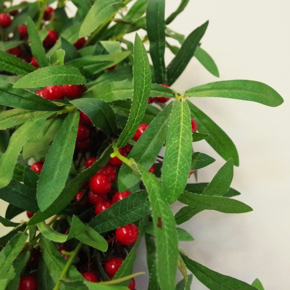 image 1 of 60cm (24 inches) Large Luxury Christmas Mistletoe Leaf and Red Berry Floristry Wreath
