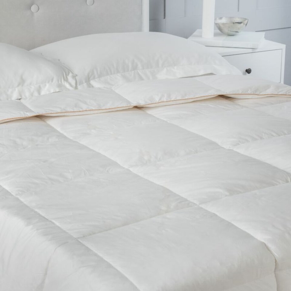 image 1 of Luxury 13.5 Tog Goose Feather And Down Duvet 100% Cotton Cover Single White