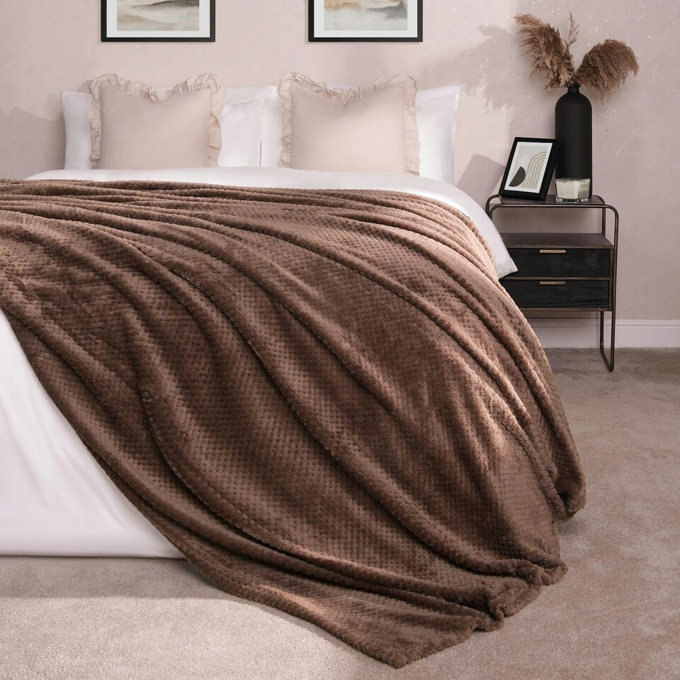image 1 of OHS Luxury Honeycomb Waffle Blanket, 125x150cm - Chocolate