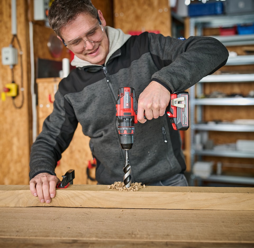 image 1 of Einhell TE-CD 18/44 Li-i Power X-Change Combi Drill 18V with 1 x 2.5Ah Li-ion battery.