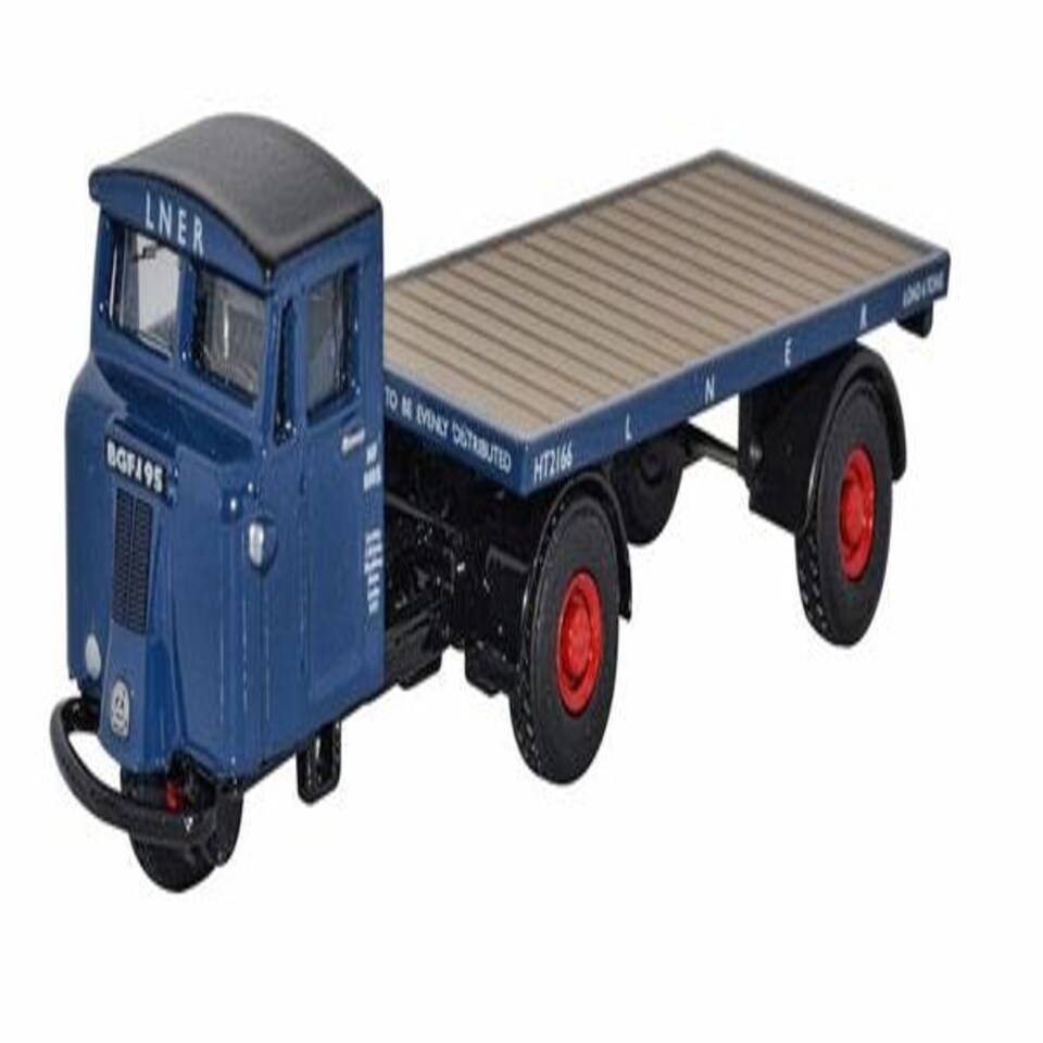 Oxford Diecast Scammell Mechanical Horse Flatbed LNER