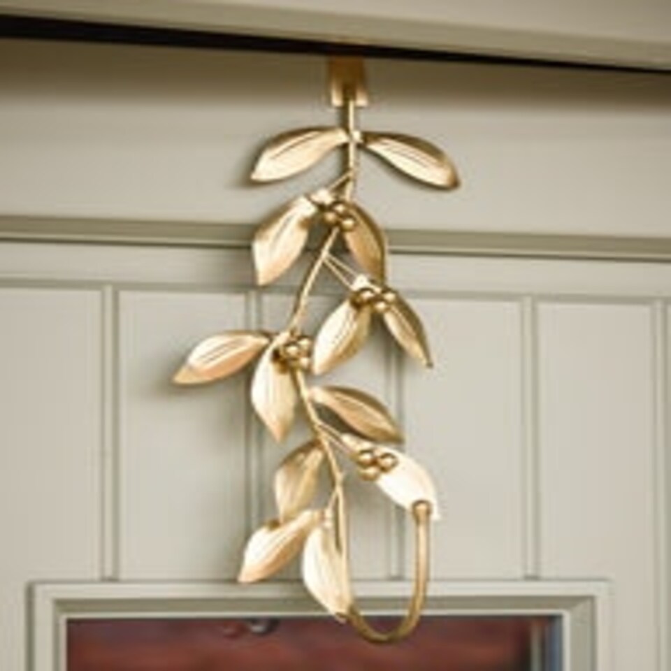 image 1 of Trailing Leaves Wreath Hanger