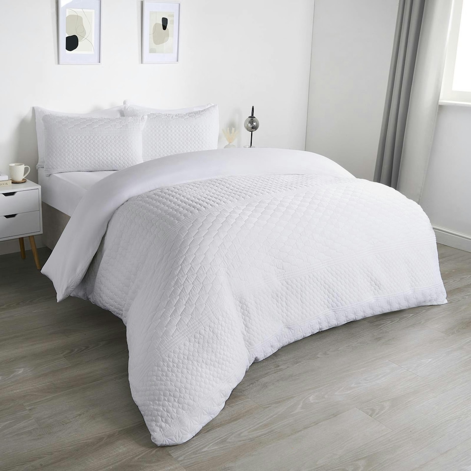 image 1 of OHS Geometric Tribal Embossed Textured Duvet Bedding Set, King - White