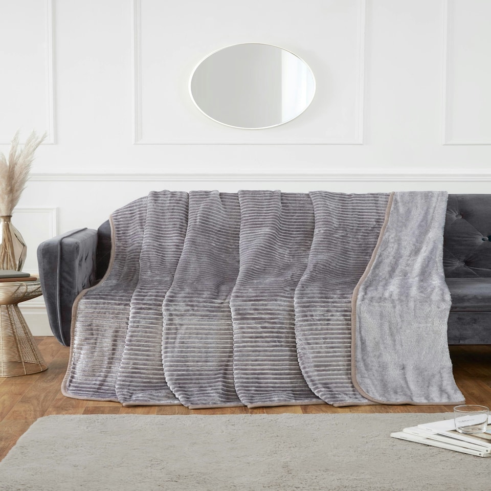 image 1 of Ribbed Faux Fur Mink Blanket 150x200Cm Black Silver