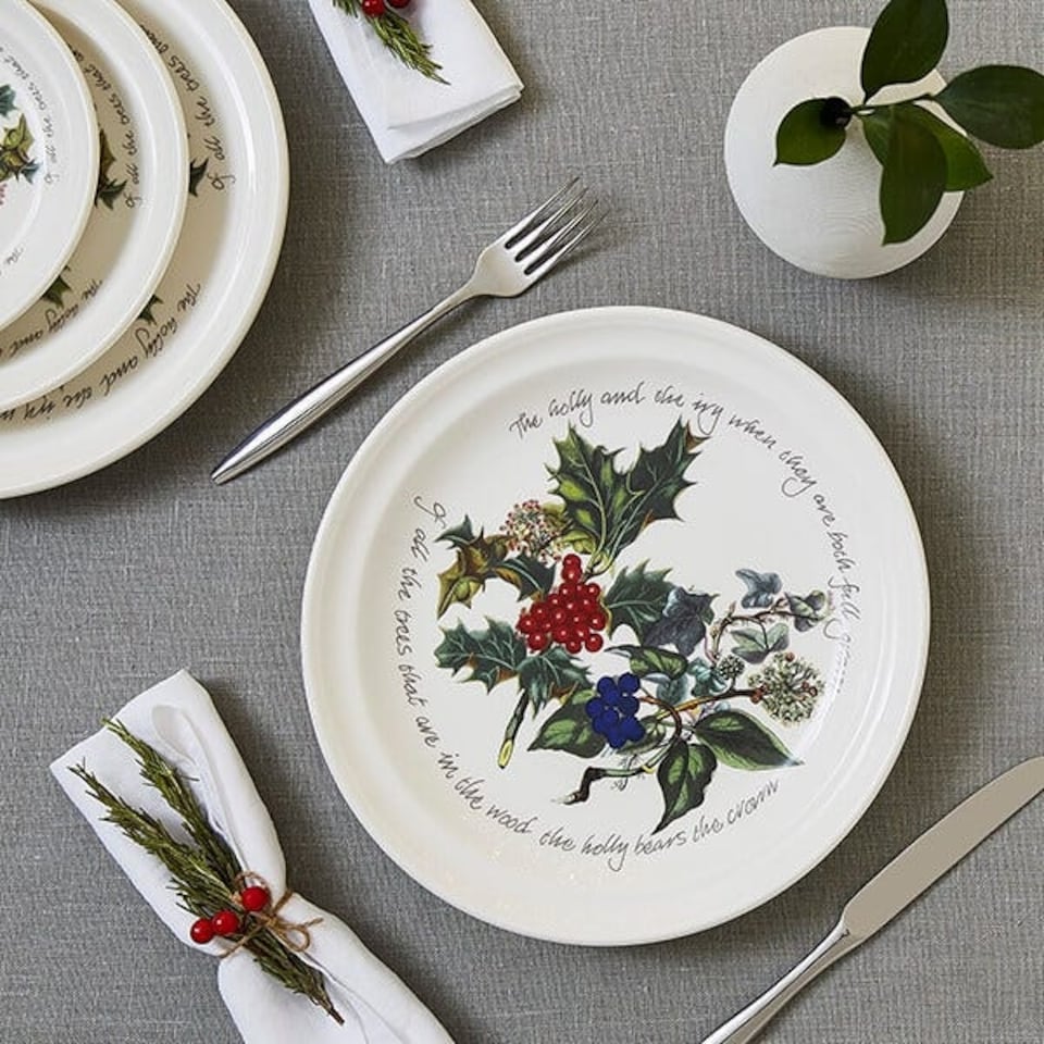 image 1 of Portmeirion The Holly & The Ivy 25cm Dinner Plate