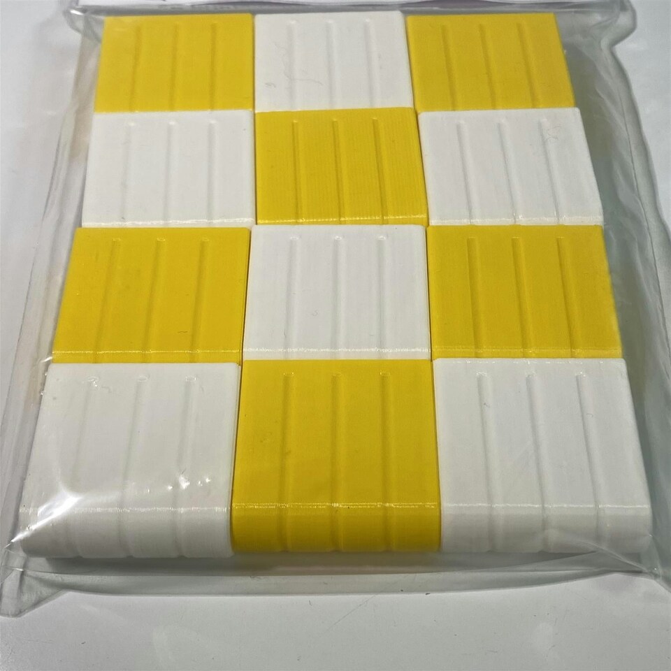 image 1 of Slot Car Track Scenery Yellow and White Barriers x 12 1:32 Scale NEW Wasp