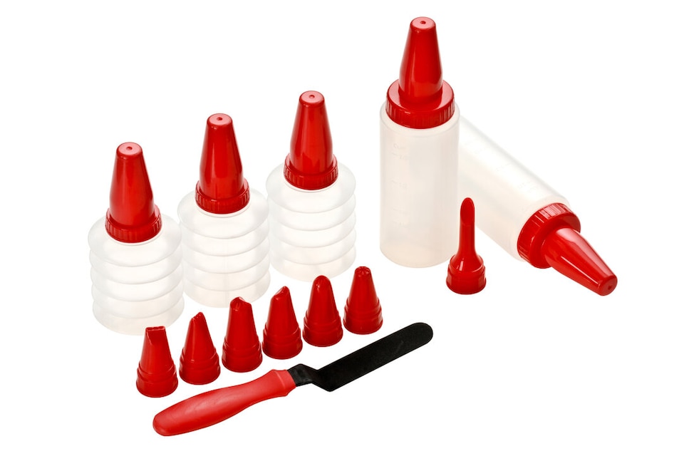 image 1 of Hallie 8 Plastic Decorating Nozzles Decorating Set