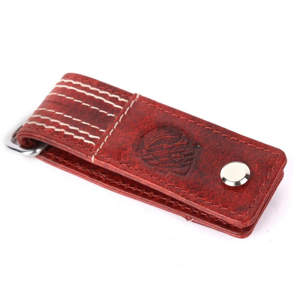 image 1 of CRICKET-GIFTS - Buffalo Leather Screw Key Chain | Luxurious & Durable | Ideal for Cricket Enthusiasts | Secure & Elegant Metal Clasp