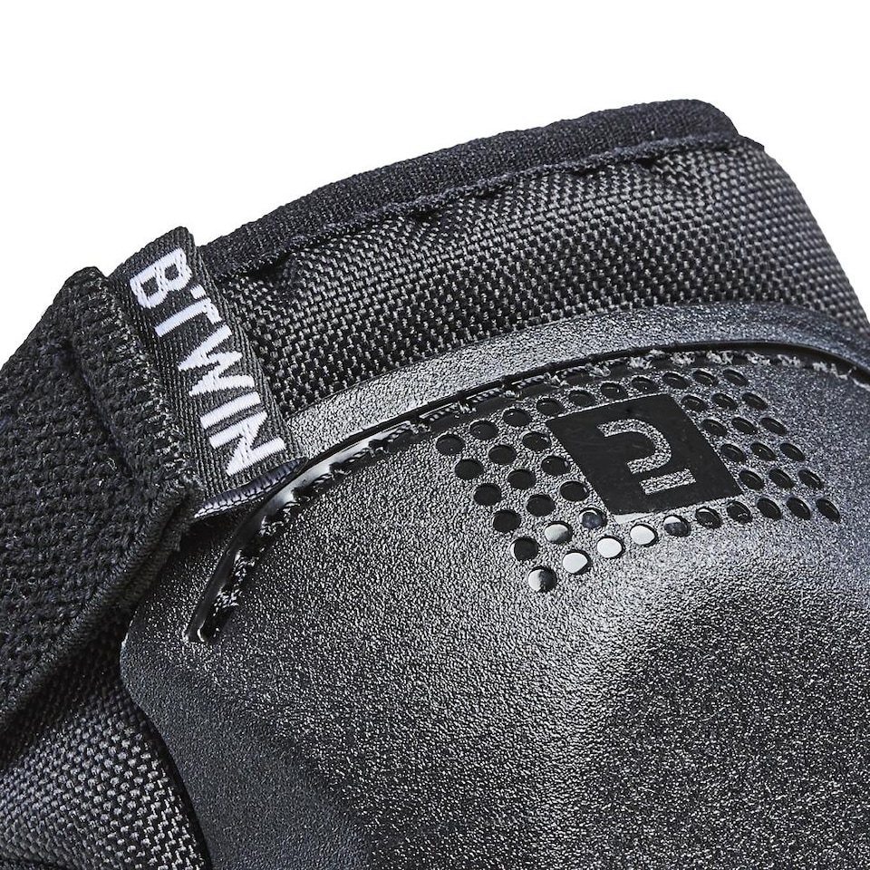image 1 of Decathlon One Size Cycling Elbow and Knee Protectors Set 3-6 Years - Black
