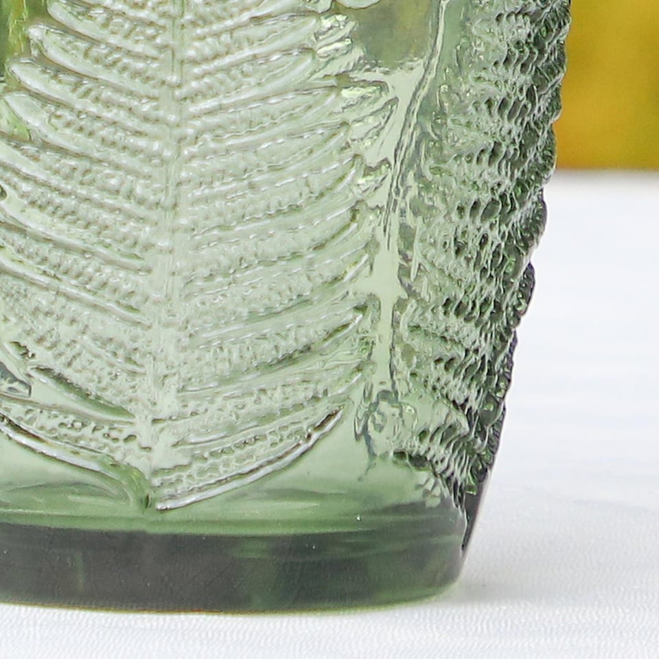 image 1 of Set of 2 Vintage Luxury Green Leaf Embossed Drinking Glass Tumblers 260ml