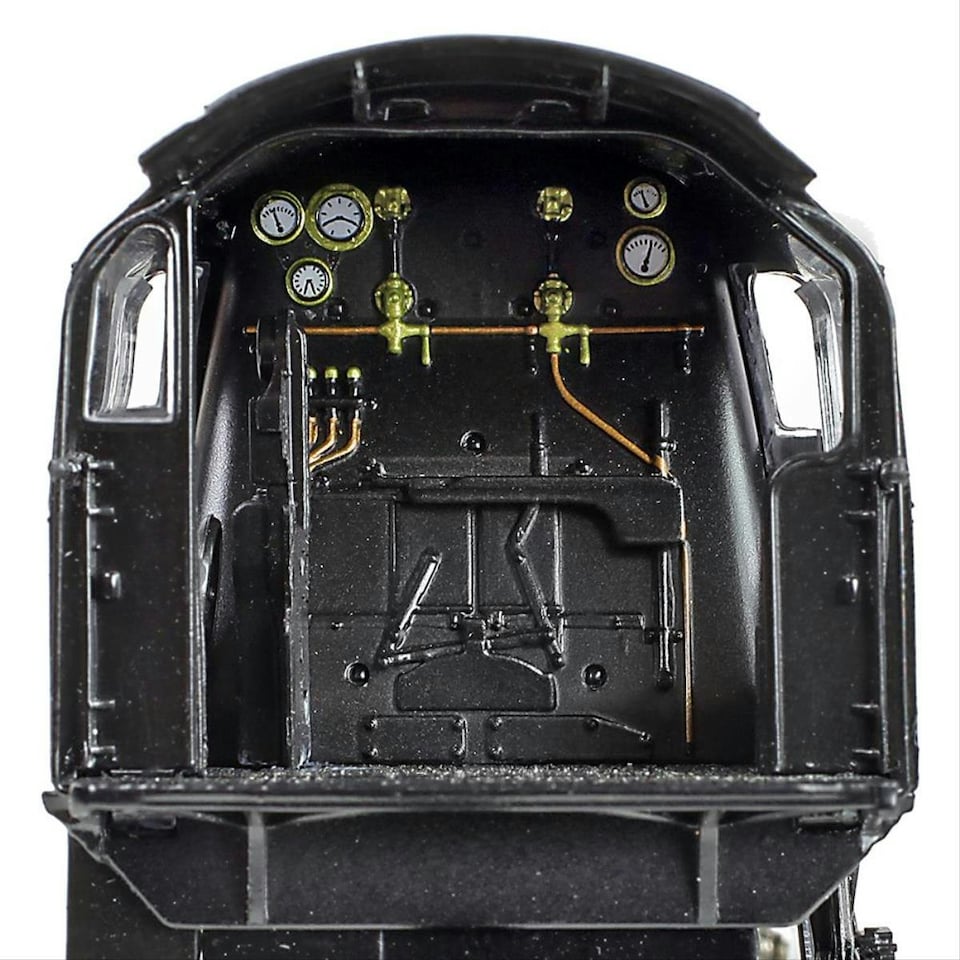 image 1 of Bachmann 9F Class 92010 BR Early Black BR1F Tender