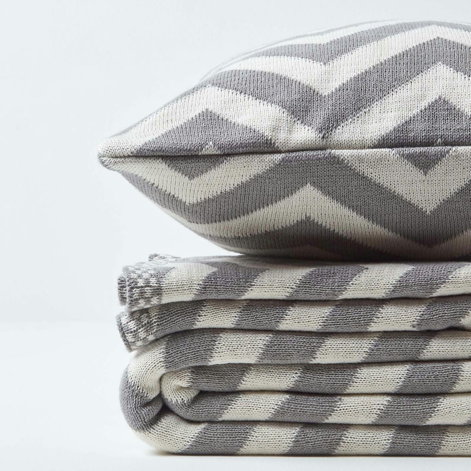 image 1 of Homescapes Grey Chevron Cotton Knitted Throw - 150 x 200 cm | Grey