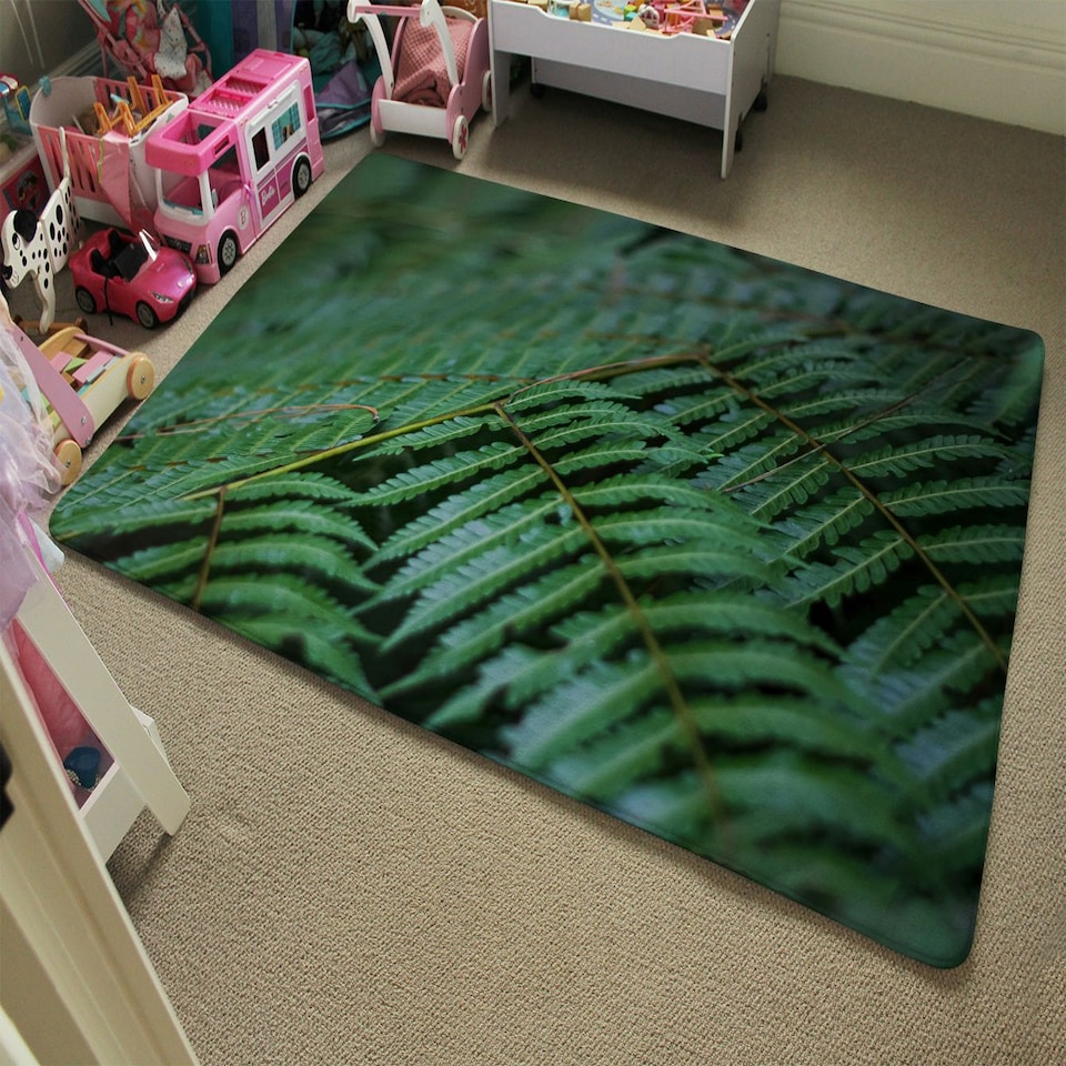 image 1 of grren leaves pattern and texture at Indonesia (Rug) Green | S