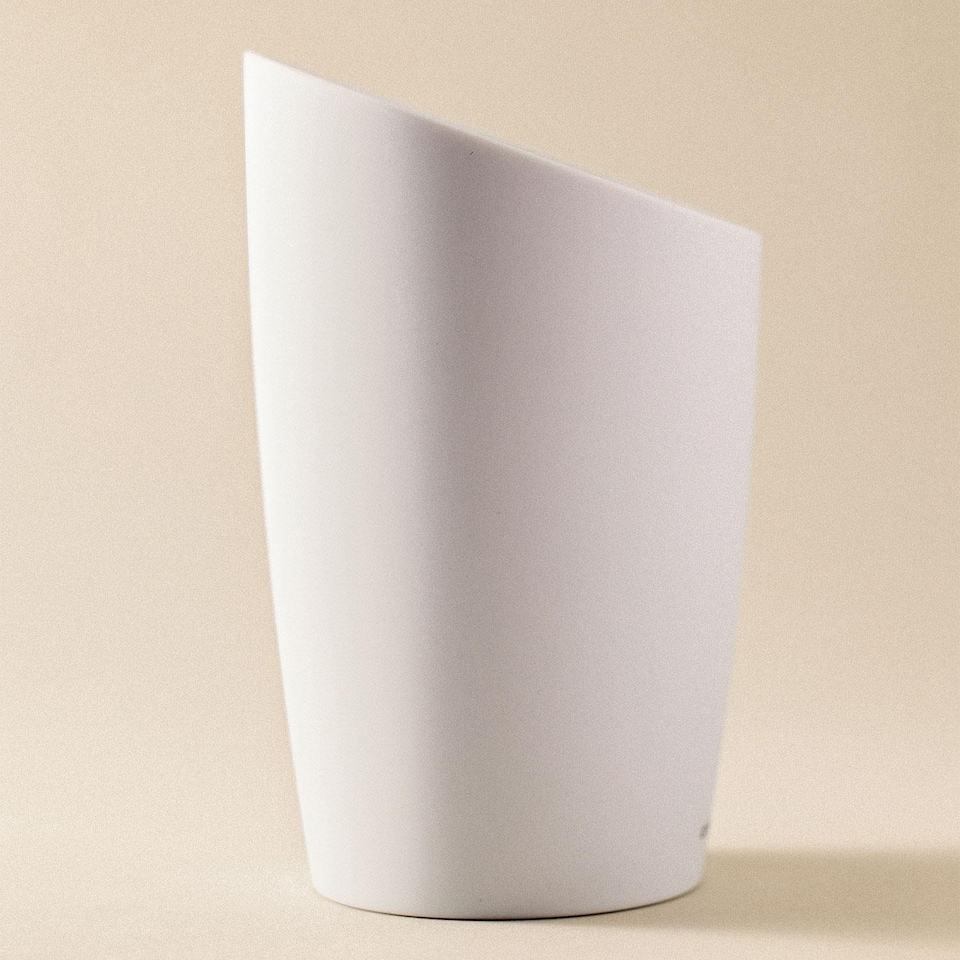 image 1 of COSMIC Toothbrush holder Ivory Unique design Soft-finish coating Saku Collection