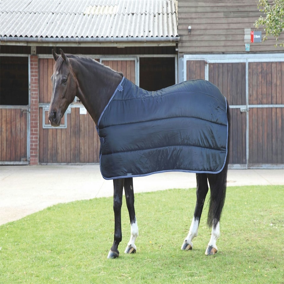 image 1 of Shires Warmarug Thermal System 200 Black | Size: 5ft 3
Colour: Black