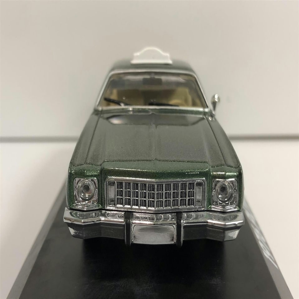 image 1 of Beverly Hills Cop 1977 Plymouth Fury Cab 1:43 Greenlight 86566