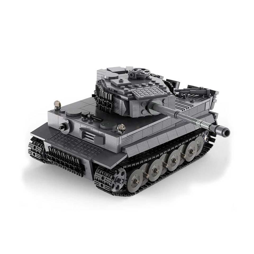 image 1 of Cada Master Tiger Tank 925 Piece Construction Set