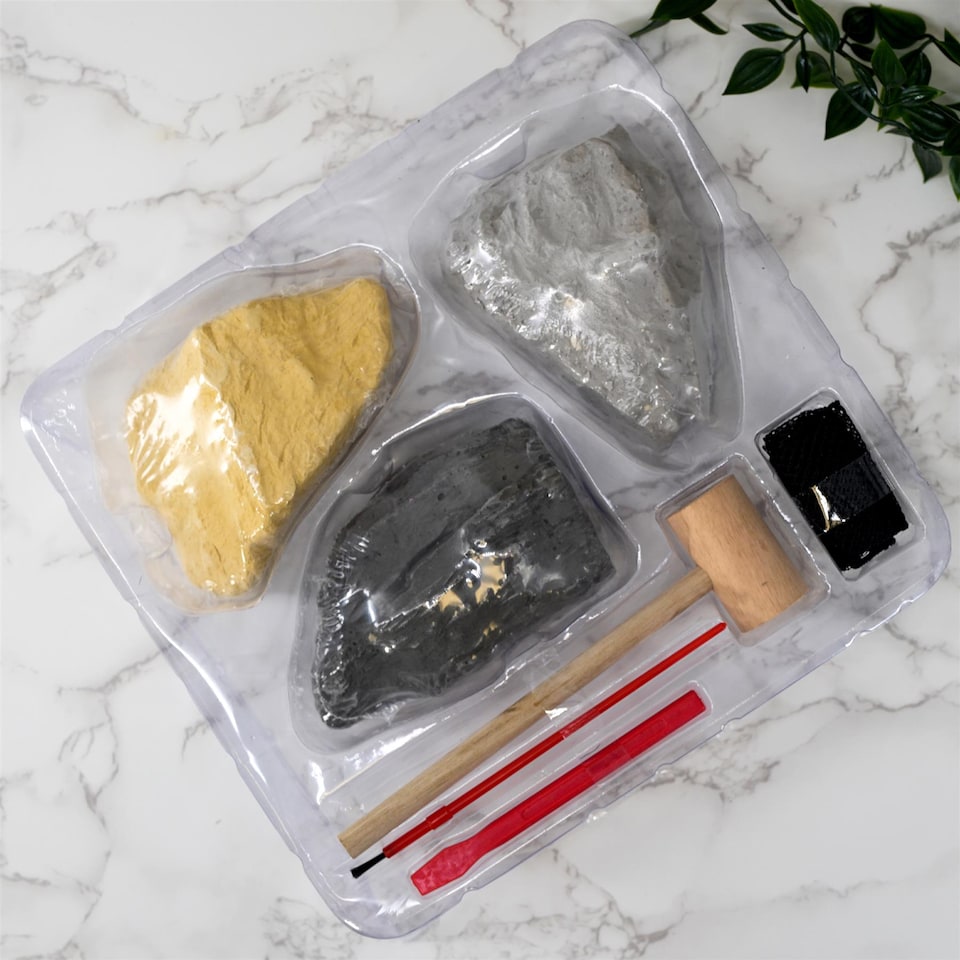 image 1 of The Magic Toy Shop Crystal Gems Digging Kit Science Toy 12 Gems