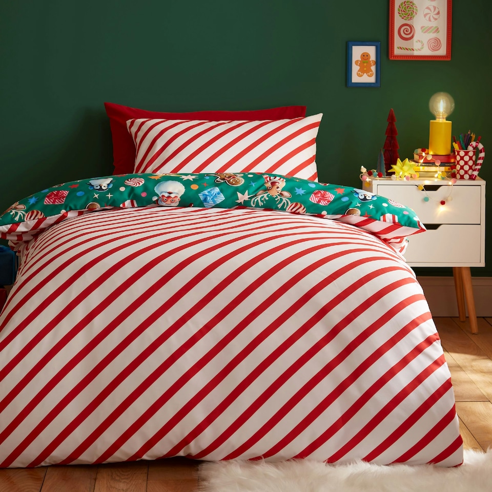 image 1 of Catherine Lansfield Christmas Icons So Soft Reversible Duvet Cover Set Green Green | Double