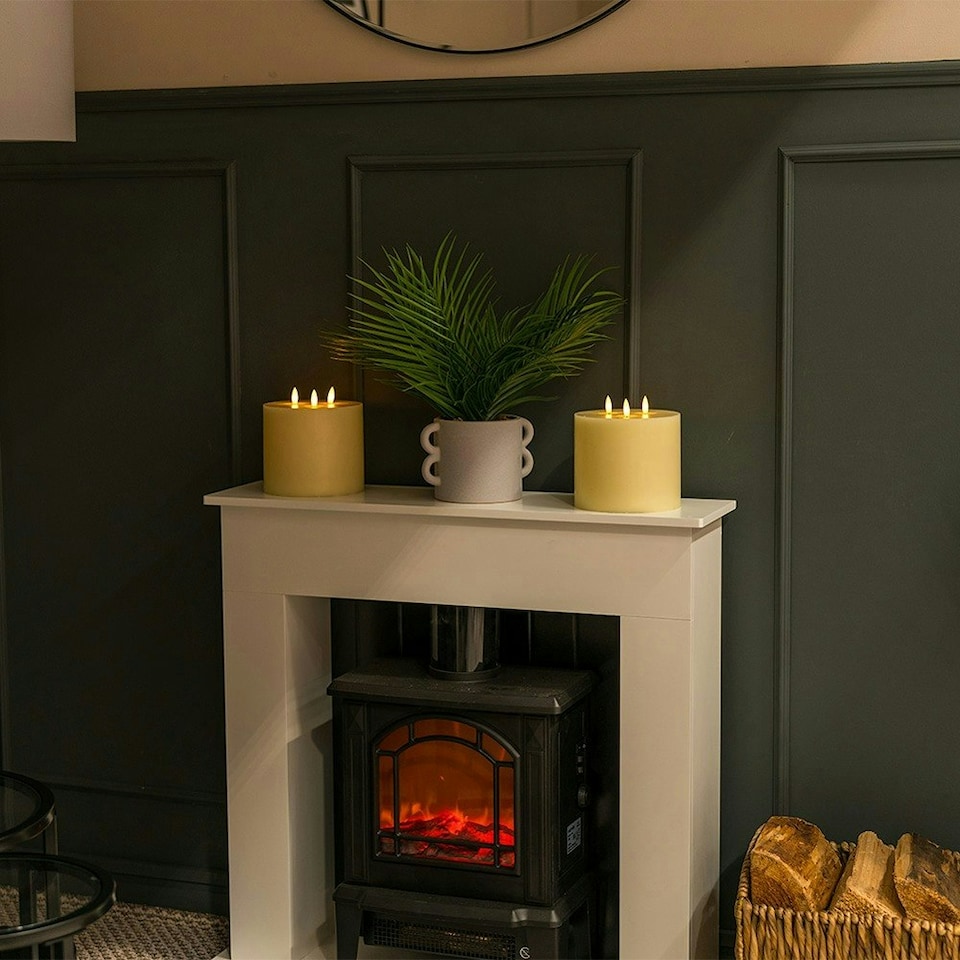 image 1 of ValueLights Candle LED candle Cream Illuminated Decoration and Integrated LED 3W Warm White 2700K Bulb