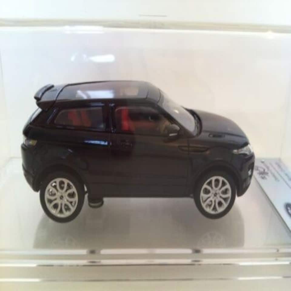 image 1 of Century Dragon Land Rover Evoque 2011 Santorini Black CDLR 1001 New Range