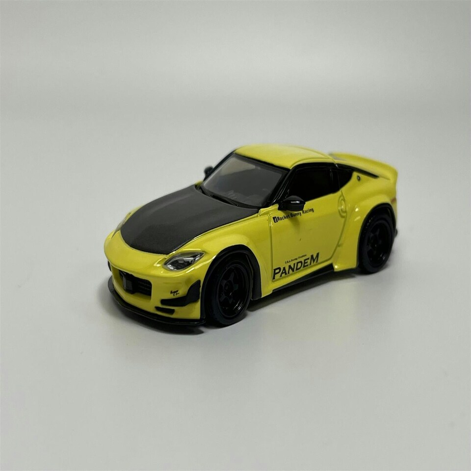 image 1 of Nissan Z Pandem Ikazuchi Yellow LHD 1:64 Mini GT MGT00752L