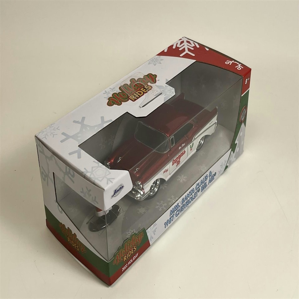 image 1 of Mrs Santa Claus and Chevrolet Bel Air 1:32 Scale Jada 253253008