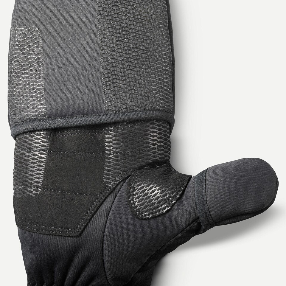 image 1 of Decathlon Adults’ warm and windproof trekking mittens, MT900 - Black
