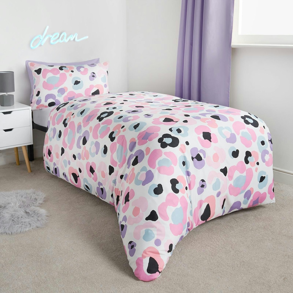 image 1 of OHS Leopard Print Reversible Microfibre Duvet Cover and Pillowcase Set, Double - Pink/White